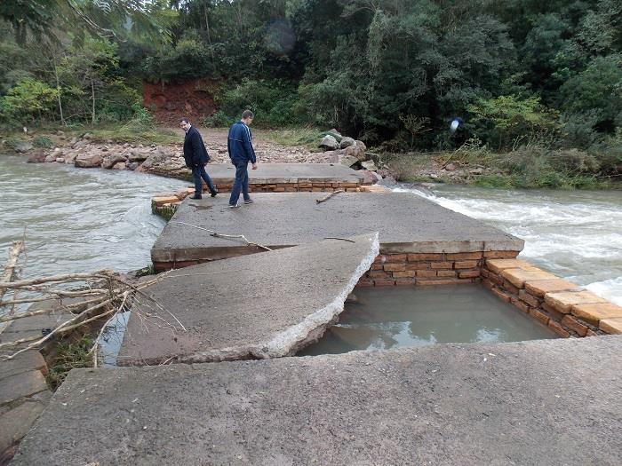 Enchente cancela aulas em Sinimbu