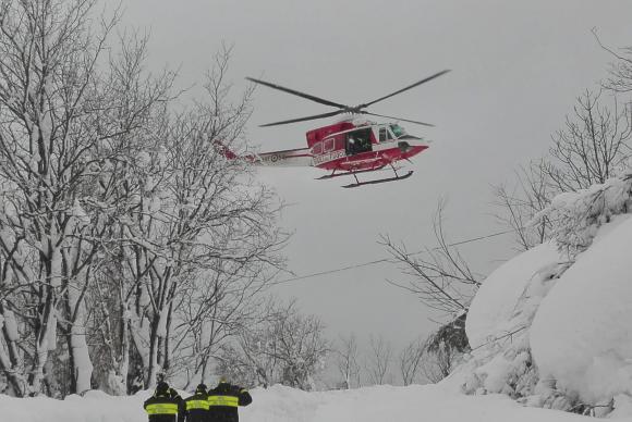 Após terremotos, avalanche atinge hotel na Itália e deixa dezenas de vítimas