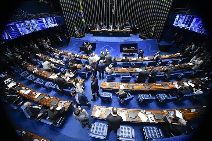 Senado aprova parecer que pede suspensão dos decretos das armas