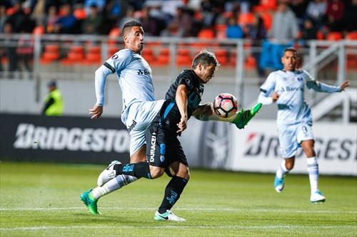 Grêmio joga mal e perde para o Iquique na Libertadores