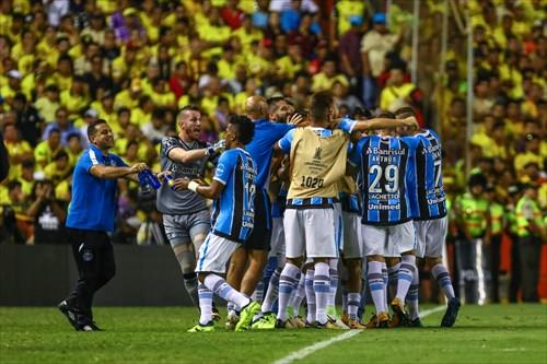 Com grande futebol e goleada, Grêmio vence o Barcelona em Guayaquil