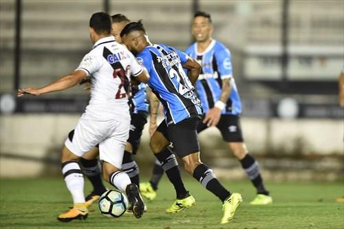 Antes da Libertadores, Grêmio perde para o Vasco fora de casa