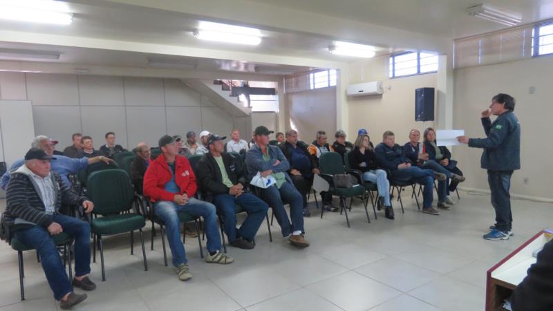 Piscicultores querem abastecer merenda escolar