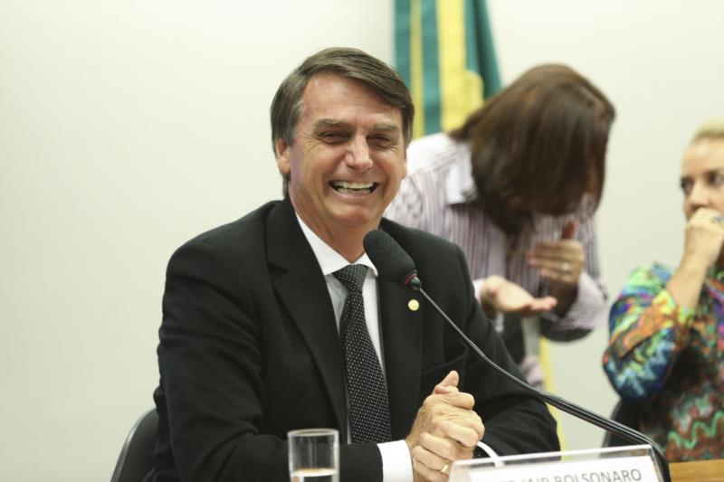 TSE rejeita ação do PT para cassar Bolsonaro e Mourão