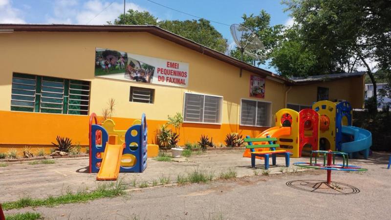 Prefeitura afasta diretora de creche após denúncia