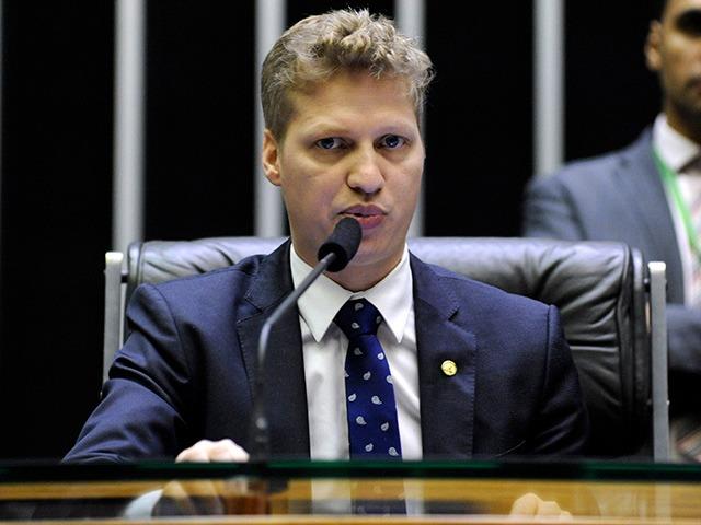 Deputado federal mais votado no RS na última eleição, Marcel van Hattem vem a Santa Cruz