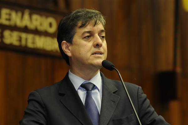 Deputado Edson Brum passa por cirurgia em Porto Alegre