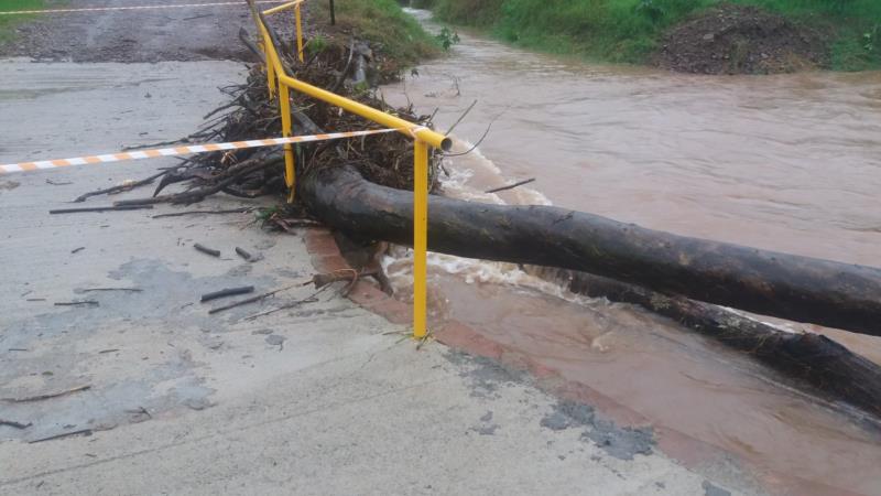 Secretaria de Obras bloqueia pontilhão em Linha Júlio de Castilhos