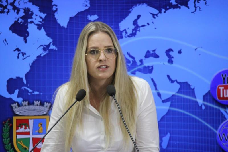 “Quero que vocês entendam que eu tenho uma causa pela qual luto”, diz Bruna Molz na Tribuna