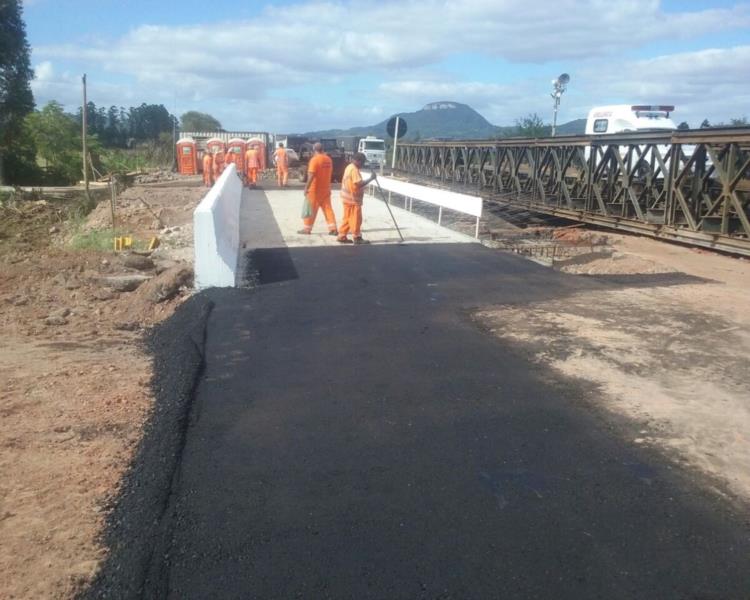 Primeira metade da ponte na RSC-287 será liberada nesta terça-feira