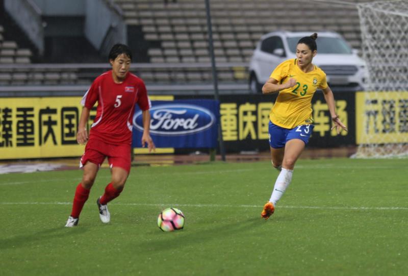 Seleção Feminina enfrenta China nesta terça