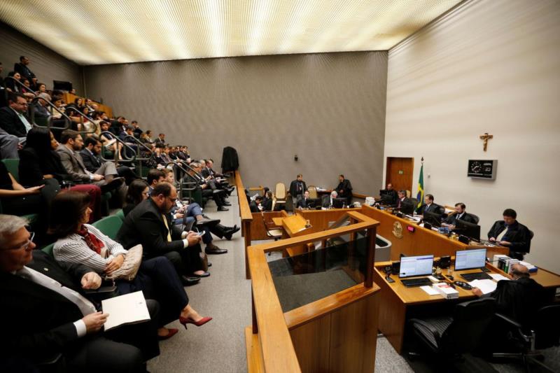 Maioria do STJ decide reduzir pena do ex-presidente Lula