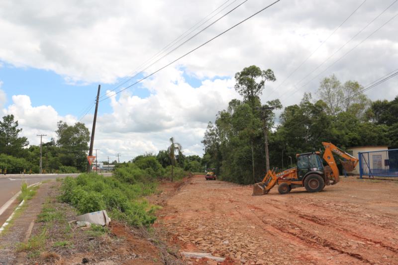 Venâncio Aires deve concluir nesta semana prolongamento de rua lateral na entrada do Loteamento Scienza