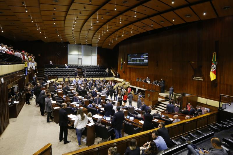 Assembleia aprova extinção de mais três fundações