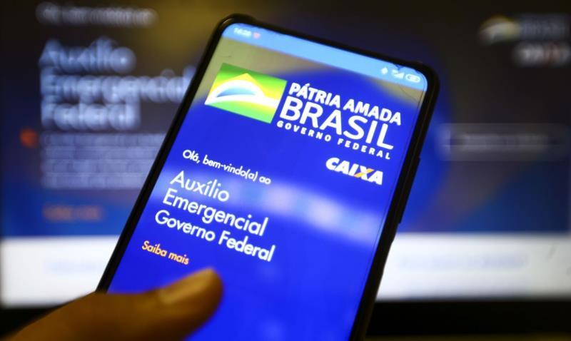 Publicada MP que prorroga auxílio emergencial até o fim do ano