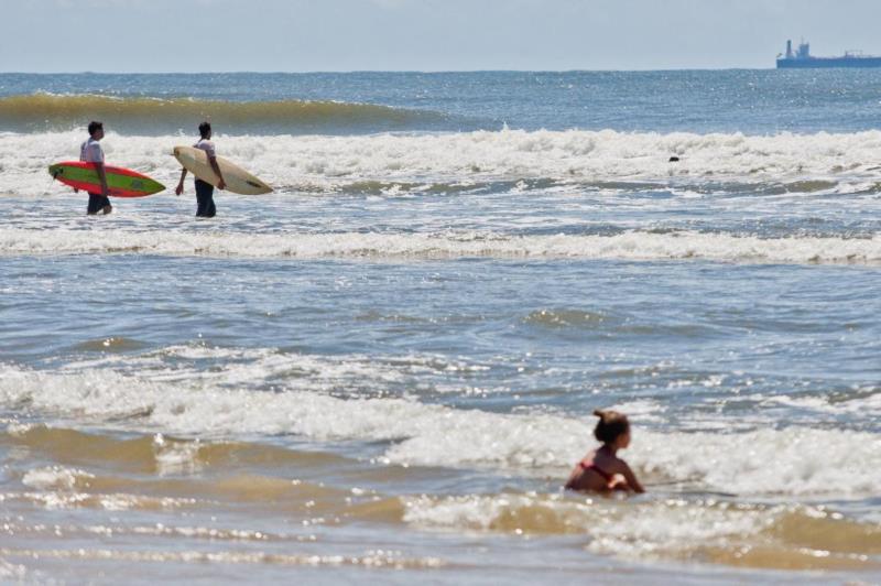 Cinco locais estão impróprios para banho no Estado