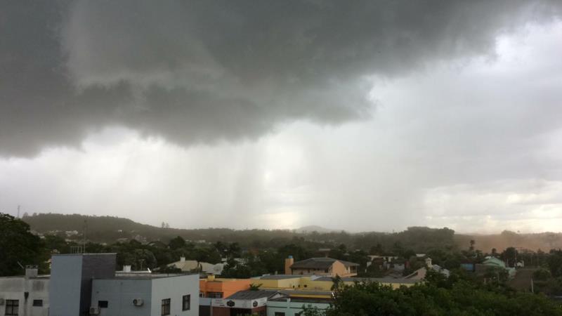 Semana tem alerta de chuva forte e temporais pelo Rio Grande do Sul