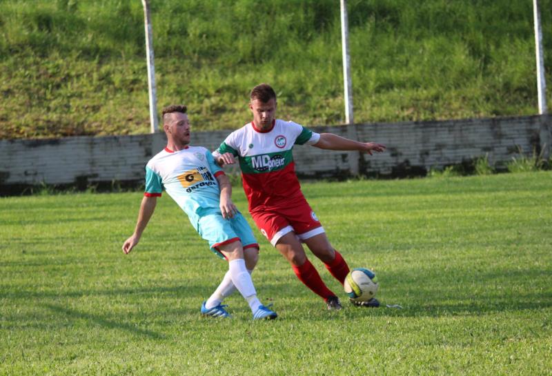 Linha Santa Cruz vence clássico e lidera Copa MD Pneus 20 anos