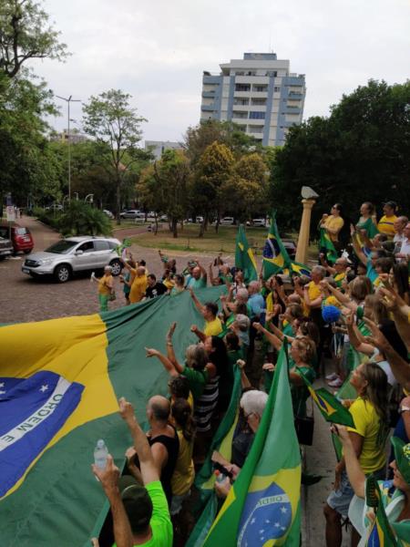 Manifestações em apoio ao Governo de Bolsonaro movimentam o domingo na região