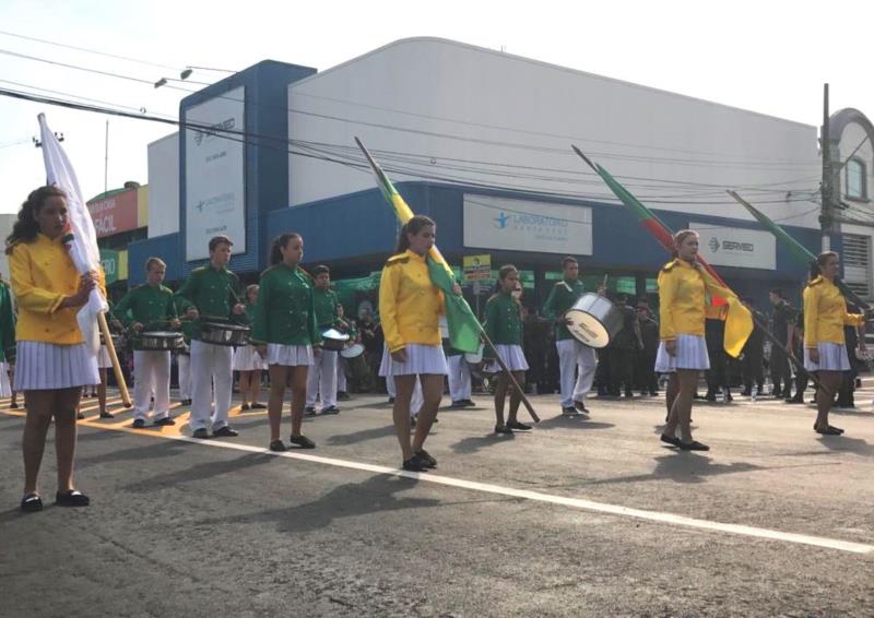 Santa Cruz reverencia a Pátria com Desfile Cívico