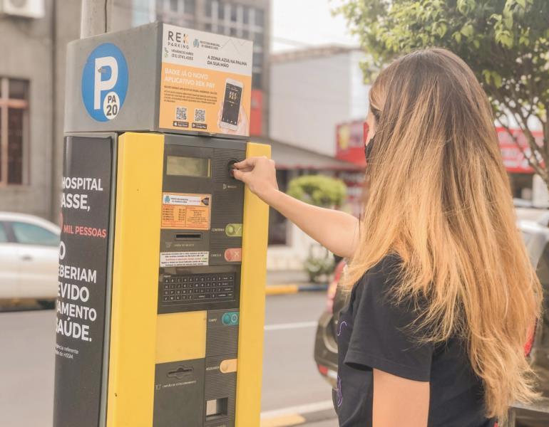 Cobrança do estacionamento rotativo no Calçadão começa na segunda-feira