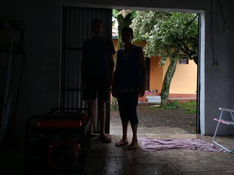 Famílias vivem momentos de angústia devido à falta de energia elétrica