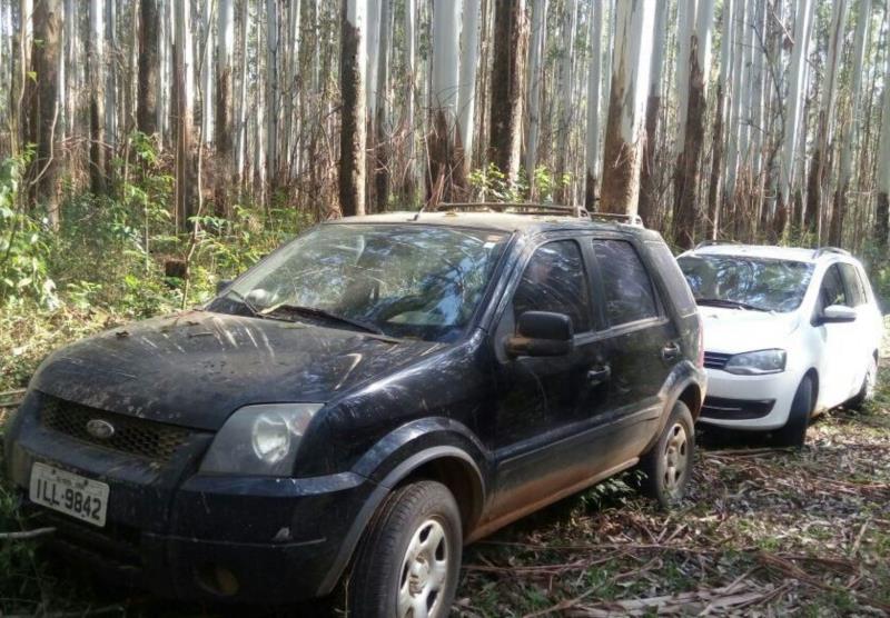 Carros roubados em assaltos em Vera Cruz são recuperados