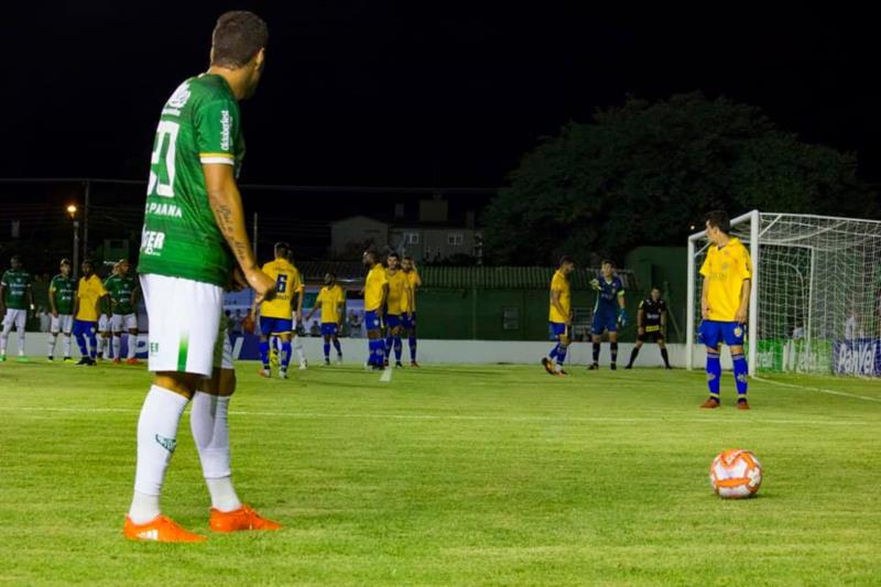 Avenida vence a primeira e sobe na tabela do Gauchão