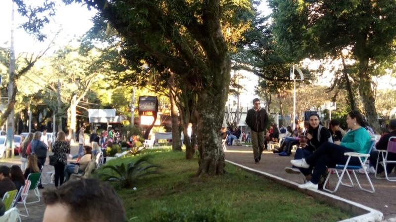 Praça da Bandeira recebe neste domingo solteiros à procura de um amor