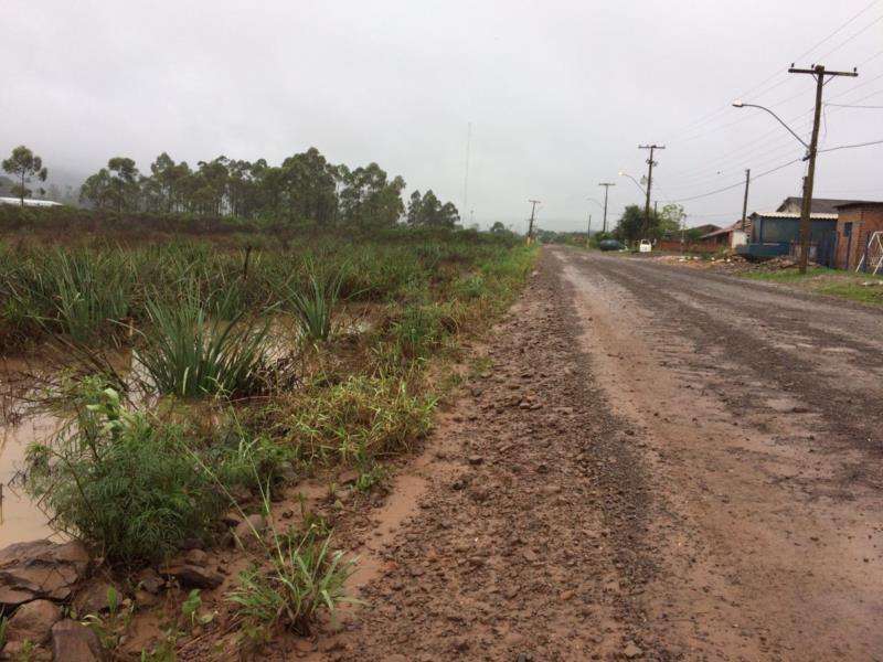 Rio Pardinho começa  a baixar