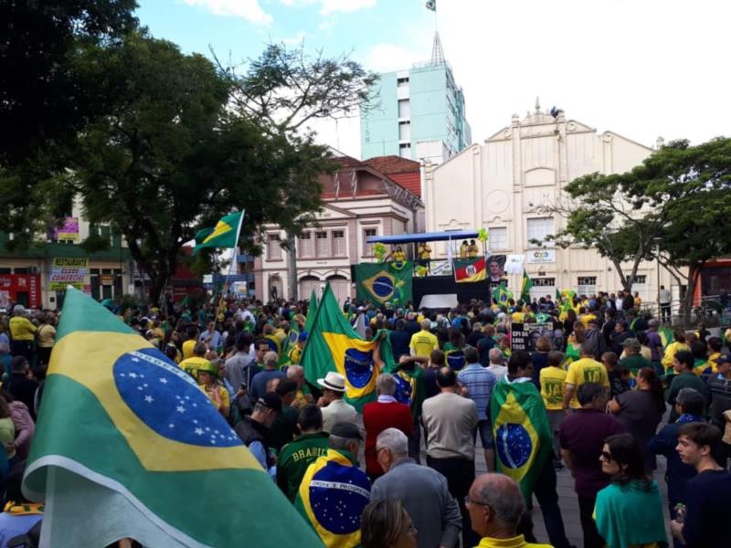 Apoiadores organizam recepção para Bolsonaro neste sábado em Santa Maria