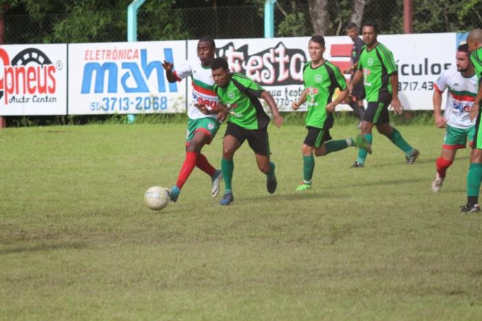 Pinheiral e São José se garantem nas semifinais da Copa CenterTech Informática da Lifasc