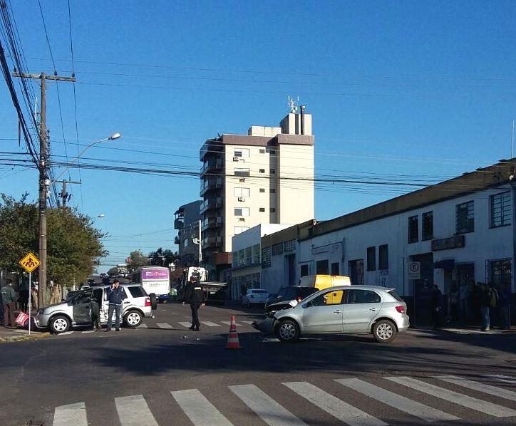 Mais um acidente na esquina da Assis Brasil com a 28 de Setembro