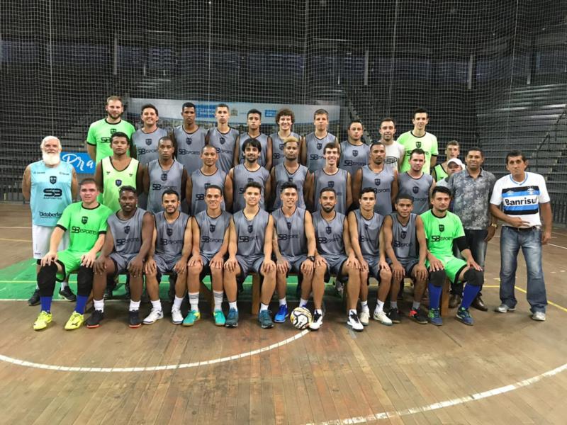 Assaf abre temporada 2019 e apresenta os 25 atletas