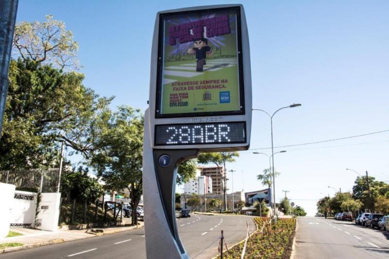 Campanhas educativas ganham as ruas em painéis eletrônicos