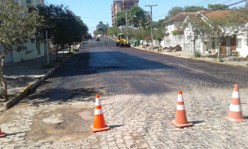 Vias ficam fechadas para o trânsito de veículos nesta quinta