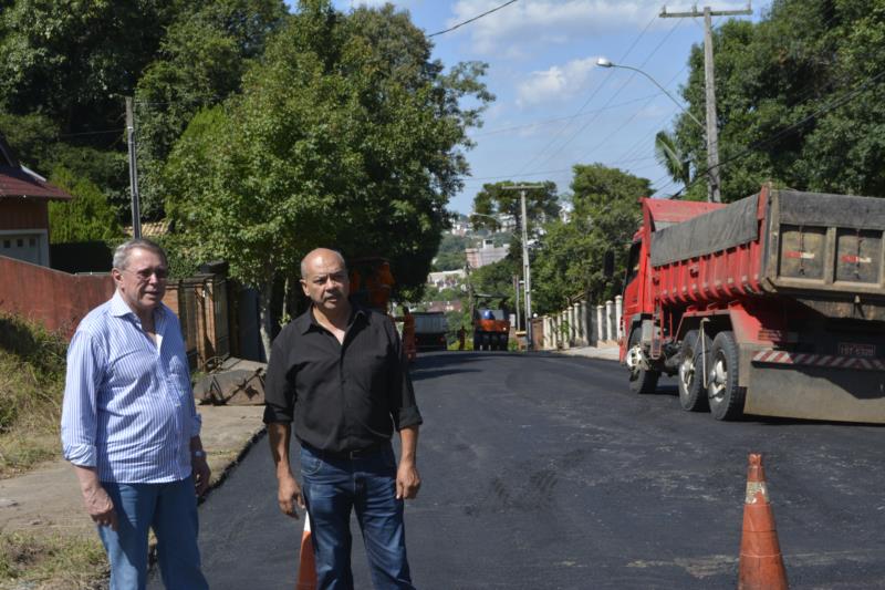 Começa a pavimentação na Gaspar Silveira Martins