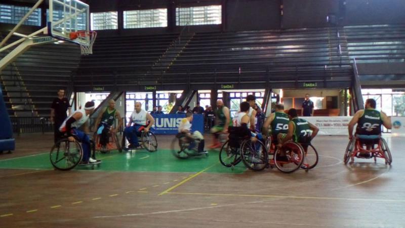 Poliesportivo recebe a Copa Aspede de Basquete em Cadeira de Rodas