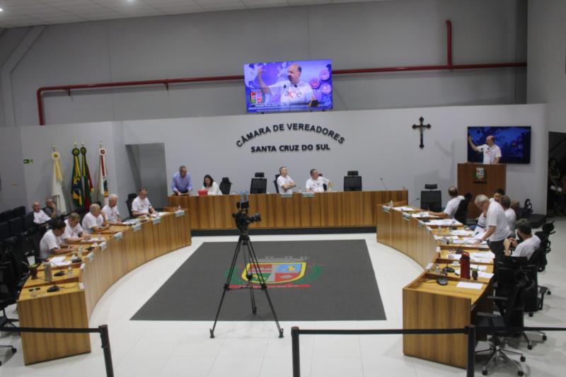 Câmara de Vereadores de Santa Cruz suspende acesso do público às sessões por 30 dias