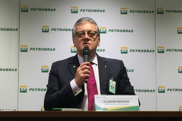 Nova fase da Lava Jato prende ex-presidente da Petrobras