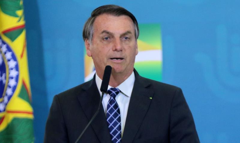 Justiça proíbe Bolsonaro de adotar medidas contra isolamento social