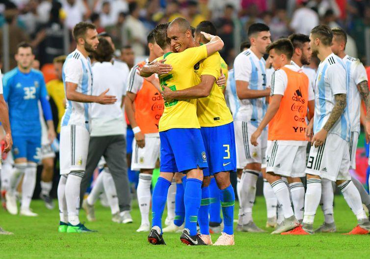 Brasil ganha nos acréscimos da Argentina por 1×0