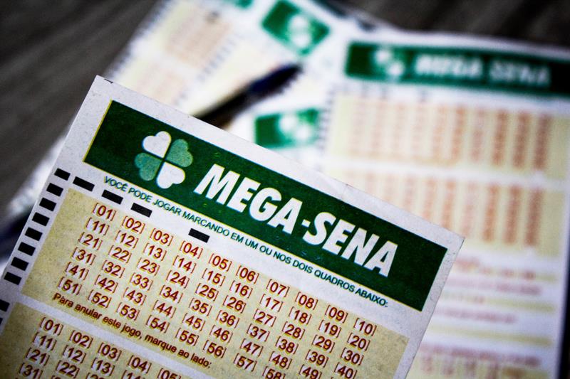 Mega-sena acumula novamente e prêmio vai para R$ 105 milhões