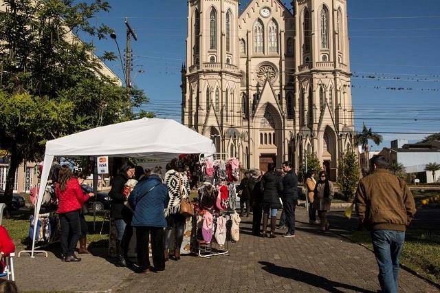 Domingo tem Brique da Praça