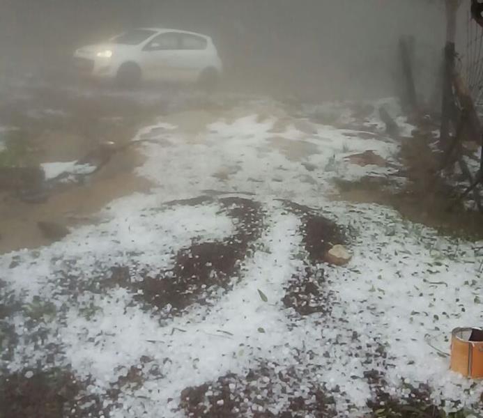 Interior de Boqueirão do Leão registra temporal de granizo