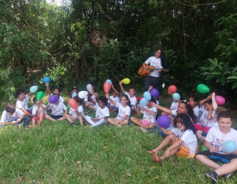 Professora de Pantano ganha concurso estadual com projeto de alfabetização através da música