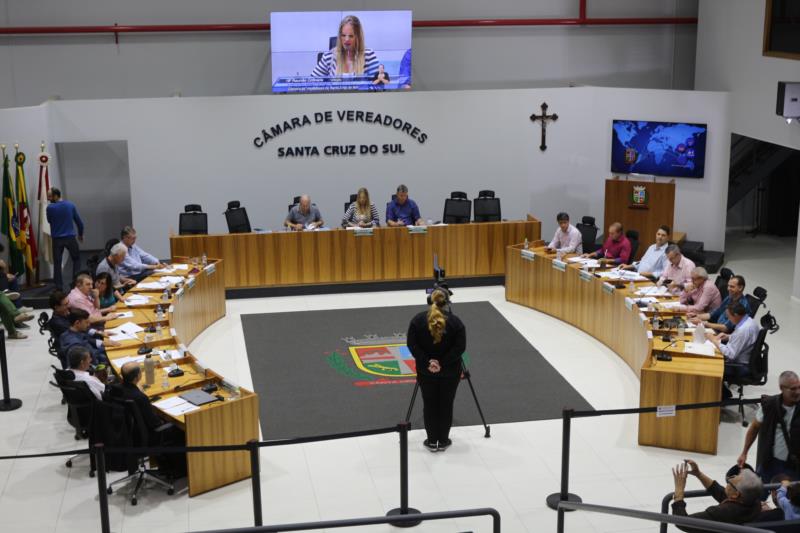 Seis projetos novos estarão em debate nesta segunda-feira. Saiba quais são