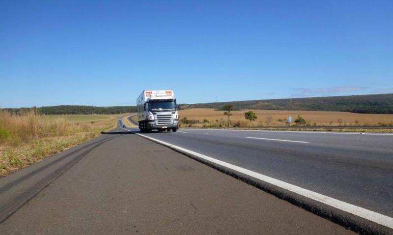 Aplicativo ajuda caminhoneiros a identificar serviços essenciais nas estradas