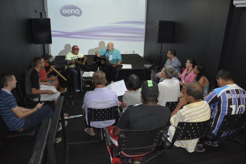 Caps prepara usuários para apresentações musicais