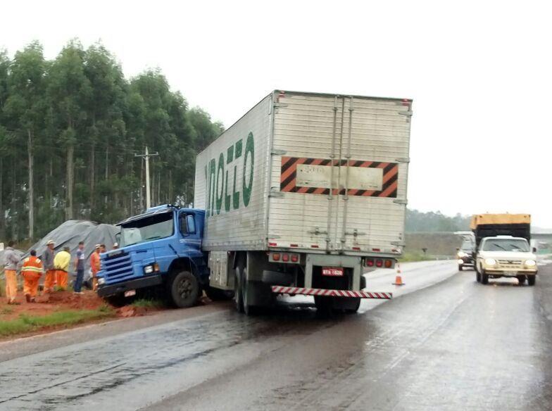 PRE alerta para pista molhada